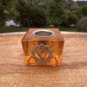 Bougeoirs chakra Plexus solaire en verre - couleur jaune - taille environ 4.8 x 4.8 cm hauteur 43.8 cm.