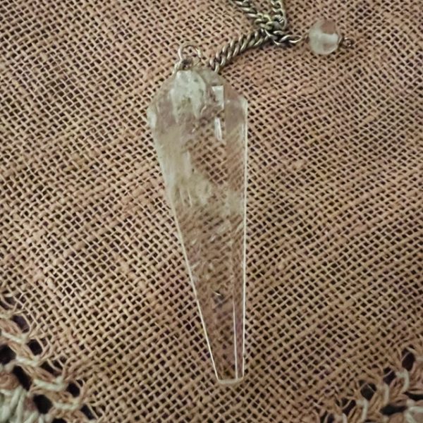 Pendule conique fin Cristal de roche 6 facettes, 4.8cm - Boutique ésotérique La Porte des Secrets