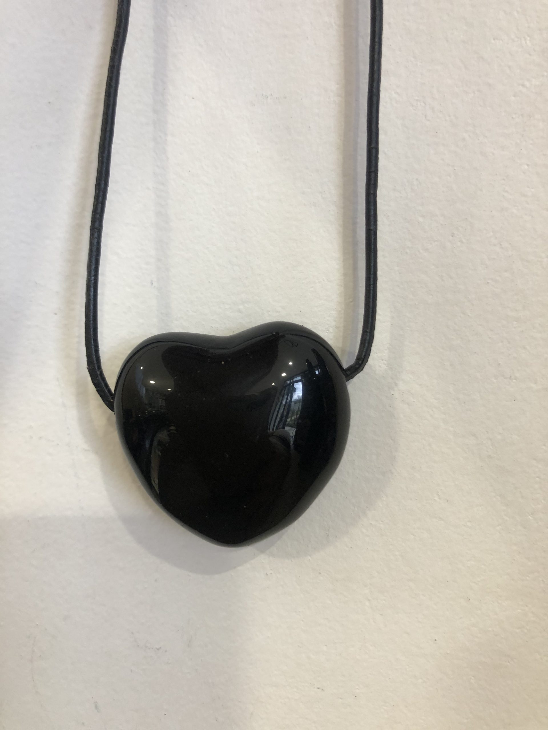 Galet Coeur en Obsidienne Noire du Mexique AA 3 à 3.5cm main image 1