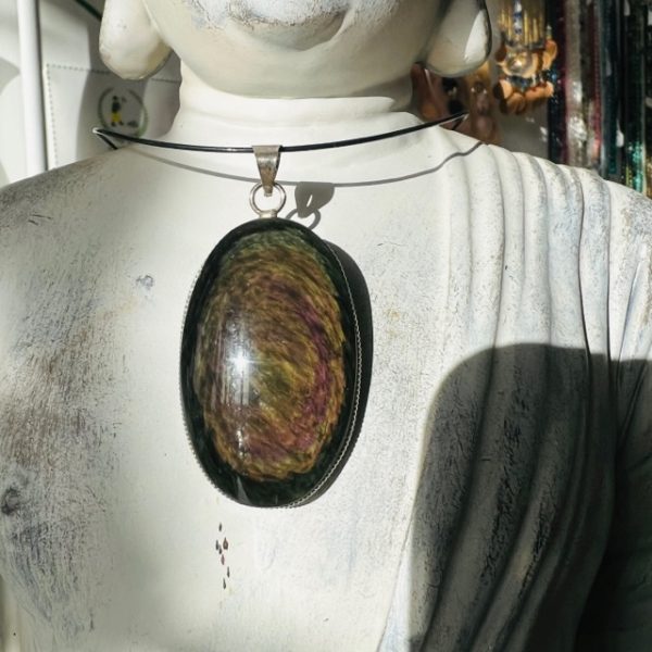 Obsidienne MANTO-HUICHOL du Mexique ou (Arc en Ciel) - Pendentif de forme ovale - boutique La Porte des Secrets