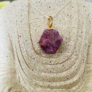 Rubis brut, pendentif