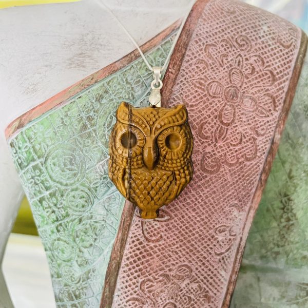 Chouette en oeil de tigre très rare pendentif Brésil avec cordon réglable et boite cadeau - Boutique La Porte des Secrets