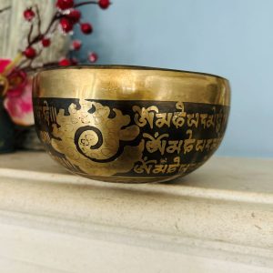 Bol médecine Tibétain traditionnel gravé mantras avec l'oeil de Bouddha 13 cm - Boutique ésotérique La Porte des Secrets