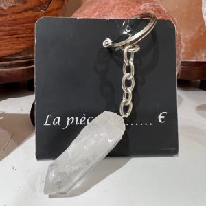 Cristal de roche brut porte clé - boutique La Porte des Secrets