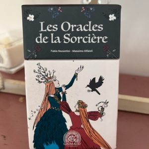 Les oracles de la Sorcière - Coffret divinatoire combinant trosi oracles sur le thème des chats, des sorcières et des Dieux de la mythologie - Boutique ésotérique La Porte des Secrets