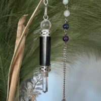 Pendule baguette ou baguette de soin énergétique en tourmaline noire, sphère et pointe en cristal de roche - longueur 9 cm. Boutique ésotérique La Porte des Secrets