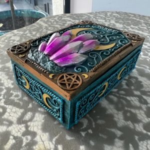 Boite pour minéraux ou coffret pour tarot - artisanat de Nemesis Snow - Boutique ésotérique La Porte des Secrets