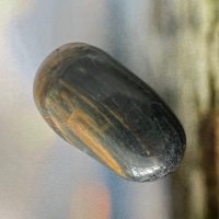 Obsidienne oeil de faucon, pierre roulée grande taille d'Afrique du Sud - Boutique de lithothérapie La Porte des Secrets