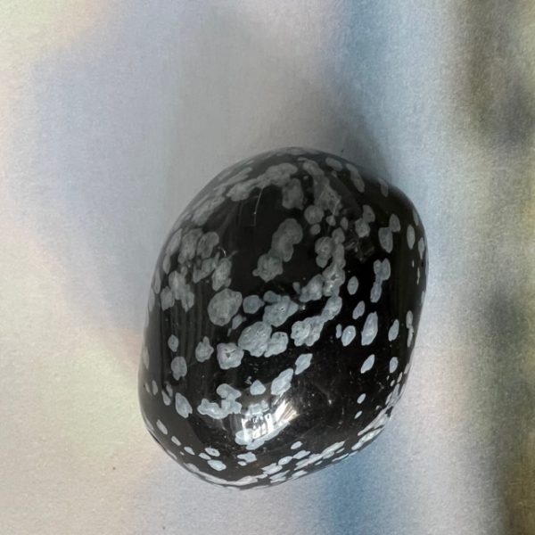 Obsidienne flocon ou neige grande pierre roulée, Mexique - 5cm - Boutique de pierres et minéraux La Porte des Secrets