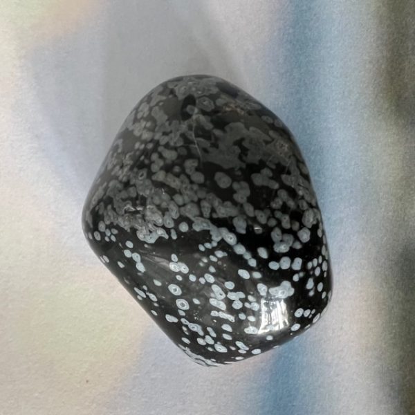 Obsidienne neige ou flocon pierre roulée taille 4/5cm - Boutique de pierres et minéraux La Porte des Secrets