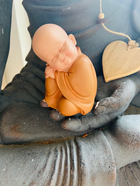Bébé (baby) Bouddha Penseur couleur beige - 15cm - Boutique La Porte des Secrets