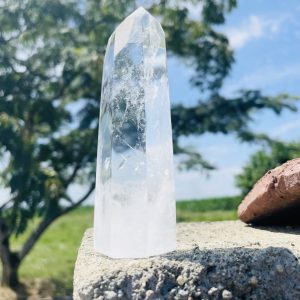 Grande pointe Cristal de roche Brésil, 12 cm - Boutique pierres et minéraux La Porte des Secrets