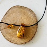 Collier cuir et ambre Baltique 3.5 cm - Boutique La Porte des Secrets