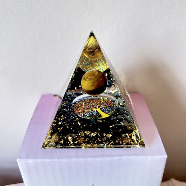 Pyramide orgone Œil de tigre & Obsidienne noire avec arbre de vie 6 cm - Boutique de pierres et minéraux La Porte des Secrets