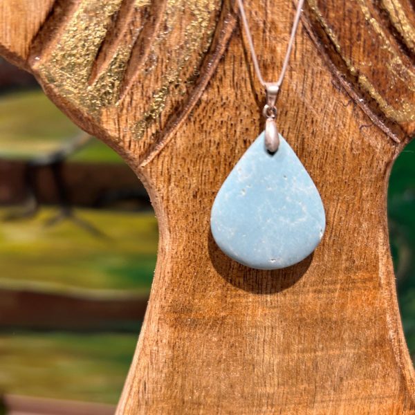 Pendentif en Opale bleue forme goutte - Boutique La Porte des Secrets