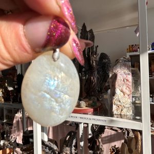 Pendentif en Pierre de Lune bleue Madagascar - Boutique La Porte des Secrets