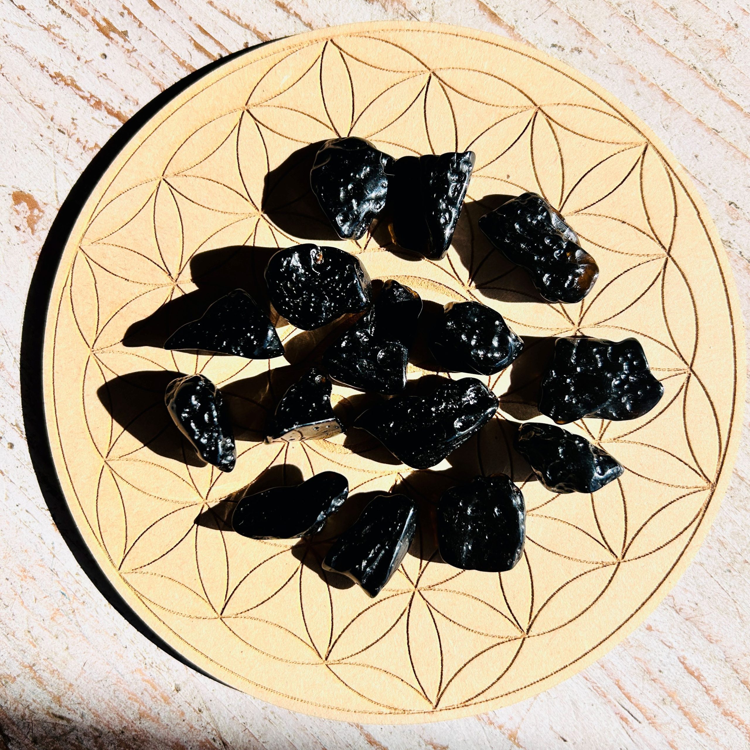 Tectite (ou roche de l'Espace) météorite boutique La Porte des Secrets