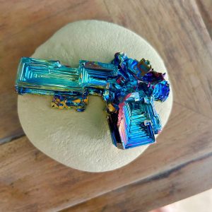 Bismuth pièce unique et rare 8.5cm - 107 gr - pierre de collection boutique La Porte des Secrets