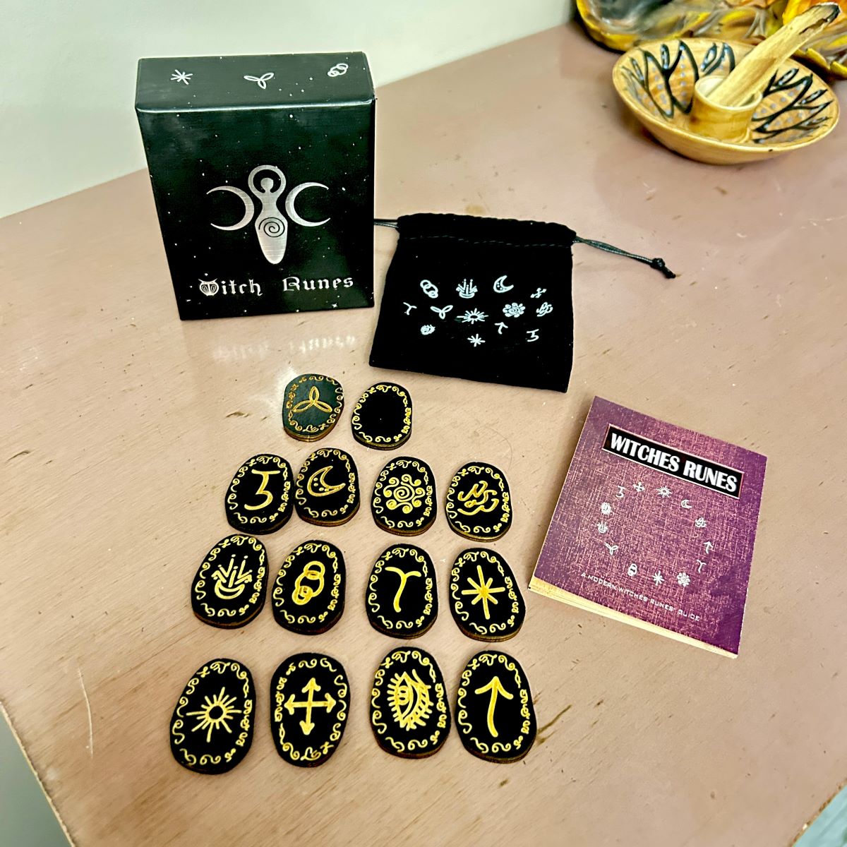 Runes de sorcière gitane - France