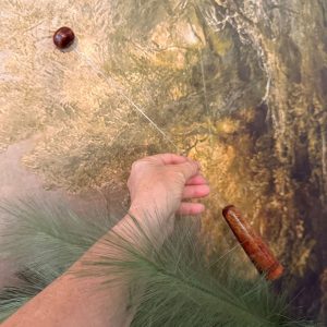 Bio-tensor en bois de manguier 42 cm et poids : 86 grammes. Objet artisanal fait en Inde. Boutique ésotérique La Porte des Secrets
