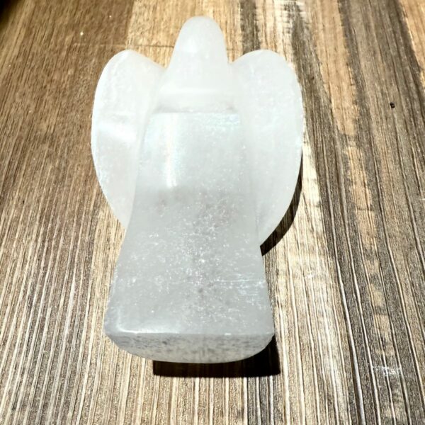 Grand Ange artisanal en Sélénite, pierre naturelle Maroc 12 cm. Statuette taillée et polie à la main. Boutique de lithothérapie et Esotérique La Porte des Secrets