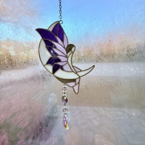 Suqspension de lumière fée lune violette 39 cm. Boutique ésotérique La Porte des Secrets