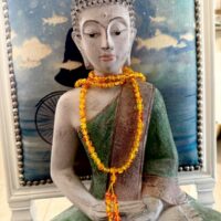 Mala artisanal fait main en perles d'ambre 8mm. Boutique La Porte des Secrets