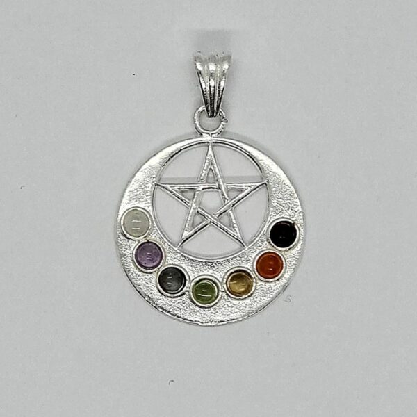Pendentif demi-lune avec pentagramme et pierres de chakra. Boutique La Porte des Secrets