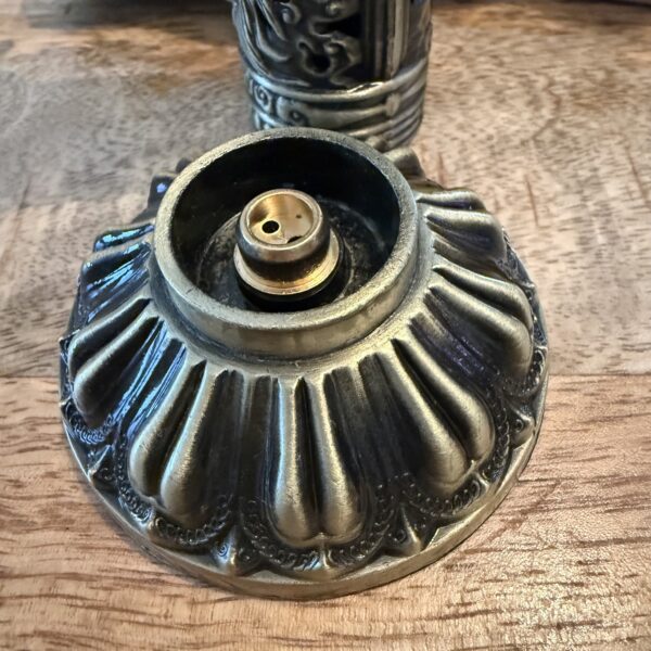 Tour porte-encens sculpté. Pour fumiger des bnâtonnets d'encens. tour bronze avec Dragon & Phénix. Boutique La Porte des Secrets