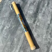 Bâton de pluie en bambou peint à la main, 60 cm. Boutique ésotérique La Porte des Secrets