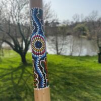 Bâton de pluie en Bambou artisanat sacré - peinture à points 60 cm-Boutique ésotérique La Porte des Secrets