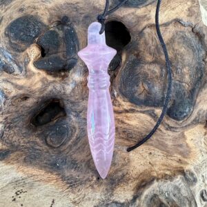 Pendule Thot en quartz rose - pendule gravé, reproduction excact. Boutique La Porte des Secrets