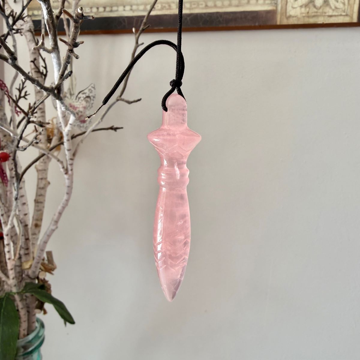 Pendule Egyptien Thot en quartz rose gravé, reproduction exacte