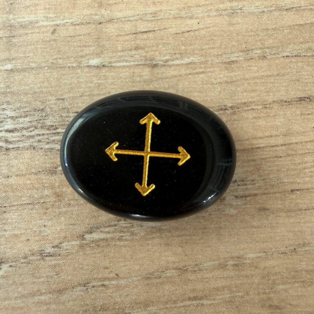 Rune en obsidienne noire - Rune sorcière - Carrefour, Doute, indécision, blocage. Boutique La Porte des Secrets