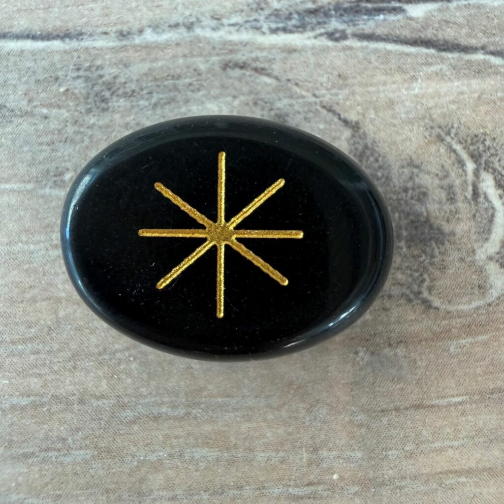 Rune sorcière Etoile - Espoir, Rêve, Destin. pierre d'obsidienne noire. Boutique La Porte des Secrets