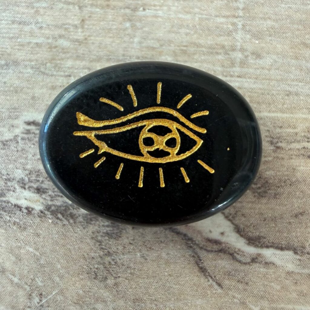 Rune sorcière en Obsidienne noire - Oeil - Ouverture, Vision, Clairvoyance. Boutique La Porte des Secrets