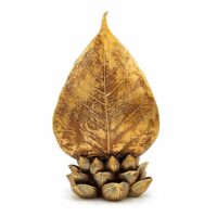 Statue deux mains jointes en prière dans feuille de Bodhi, fleur de lotus - couleur or. Boutique ésotérique La Porte des Secrets