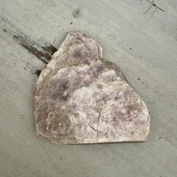 Grande Lépidolite naturelle en plaque du Brésil – Pierre de Lithothérapie - Boutique La Porte des Secrets