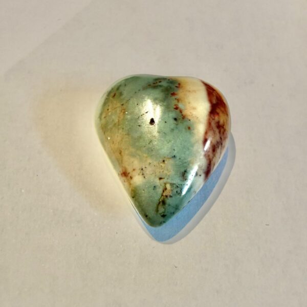 Coeur Jaspe imprimé ou Jaspe polychrome 2.7 cm poli - Pierre naturelle de Madagascar. Boutique La Porte des Secrets