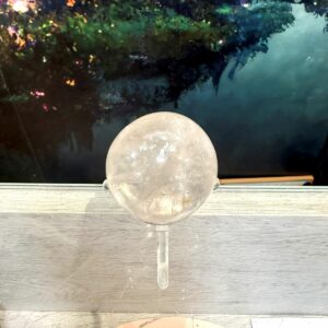 Cristal de Roche du Mexique – Sphère Polie 4 cm- Boutique La Porte des Secrets