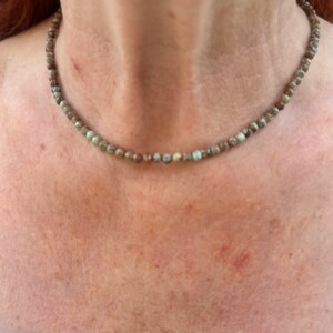 Collier ras de cou en Jaspe Impérial (aqua-terra - Pierre Relié au chakra Coronal. Perles de 4 mm. Boutique La Porte des Secrets