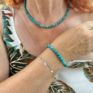 Collier ras de cou et bracelet assorti en Turquoise bleue naturelle et véritable - Perles 6 mm. Boutique La Porte des Secrets